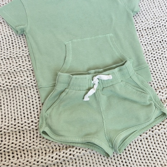 Cat & Jack Mint Green Waffle Knit Short Set Size 2T - Picture 2 of 4